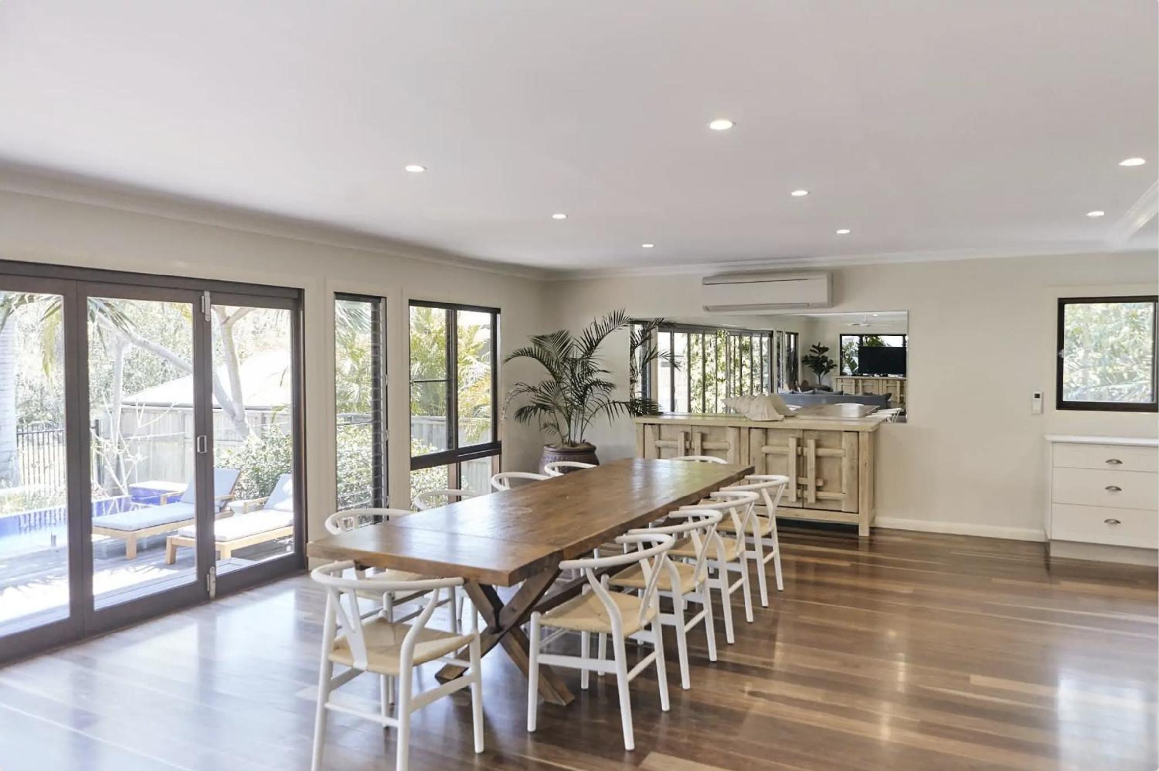 Away Guesthouse- Away on Shirley Lane