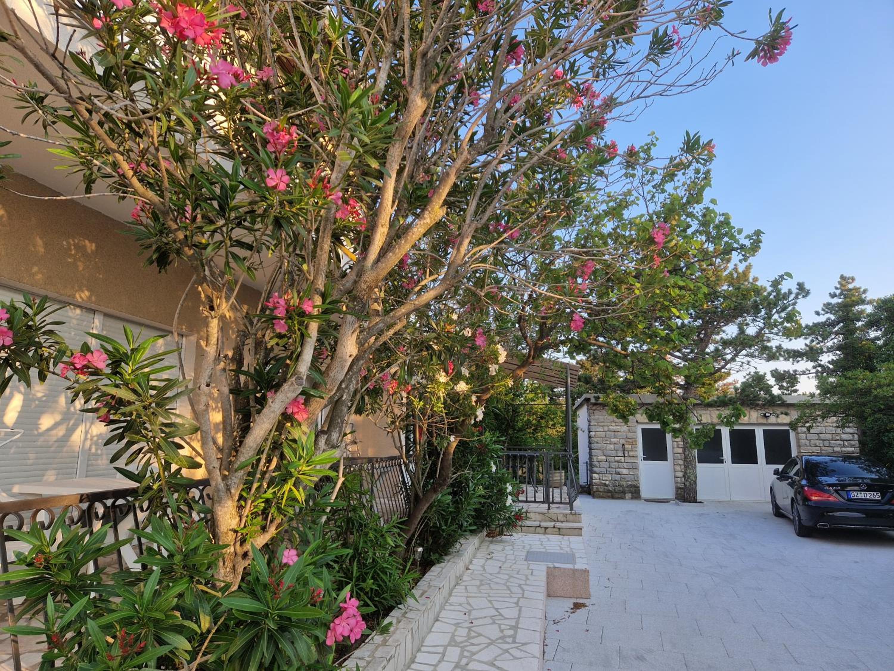 Apartman Sophie - 67m2- Grill - Garden view 2