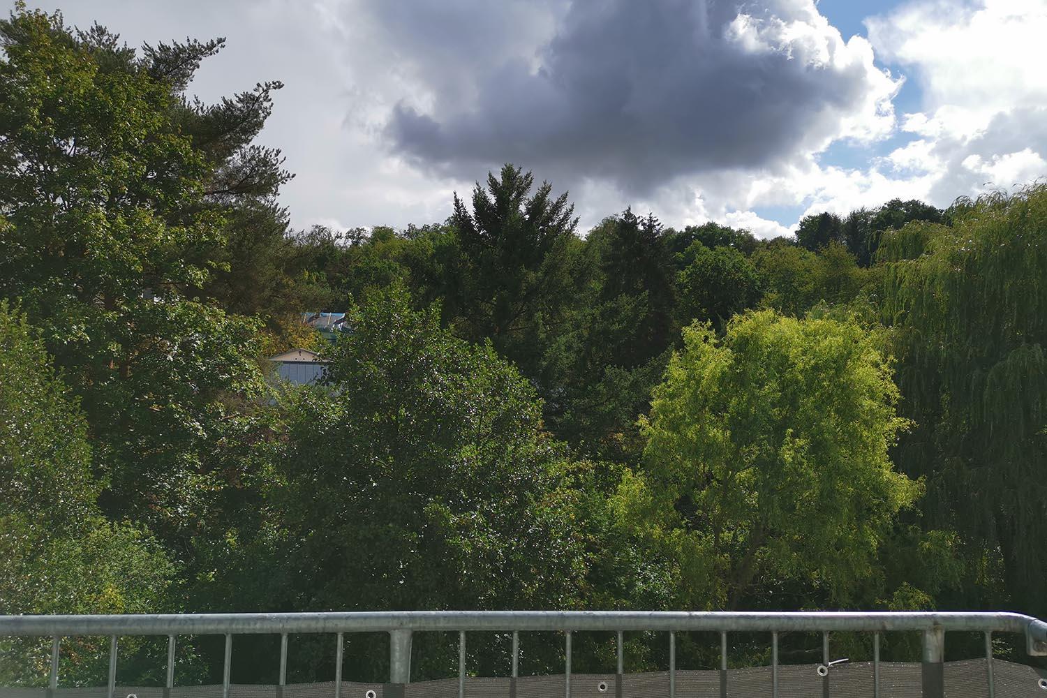 Spacious Apartment with Balcony & WiFi