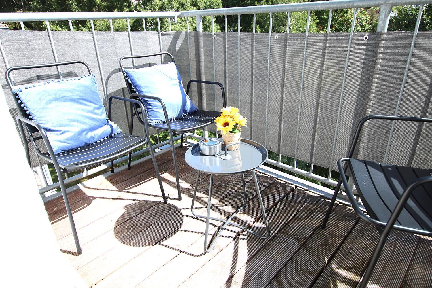 Spacious Apartment with Balcony & WiFi
