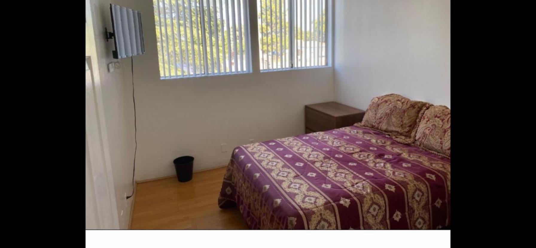 Lake Balboa 3 bedroom Cozy stay !
