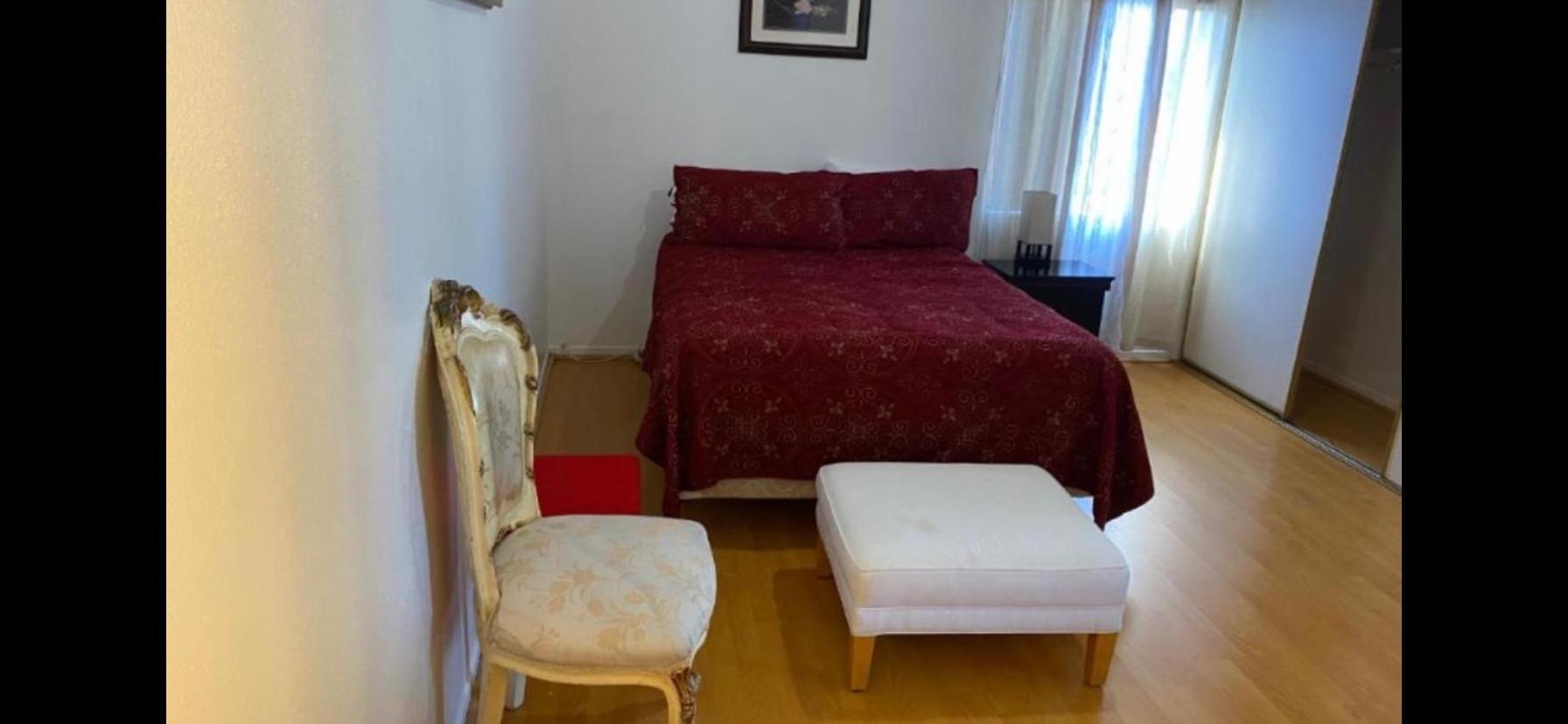 Lake Balboa 3 bedroom Cozy stay !