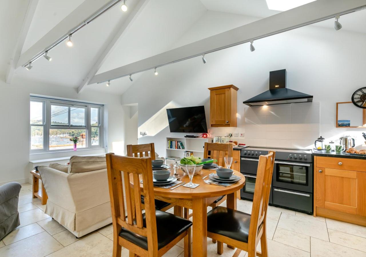 2 Bed in Polruan oc-cgart2