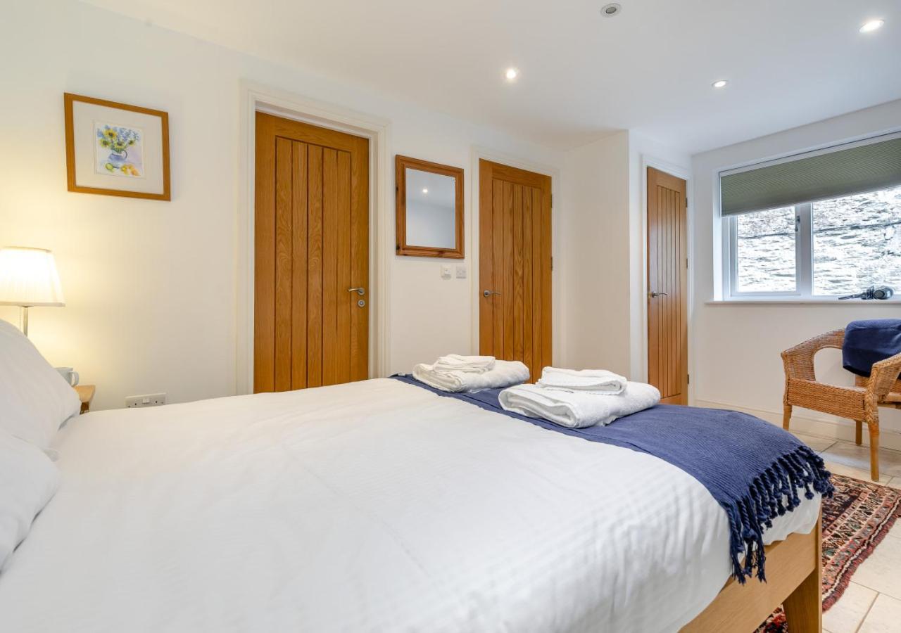 2 Bed in Polruan oc-cgart2