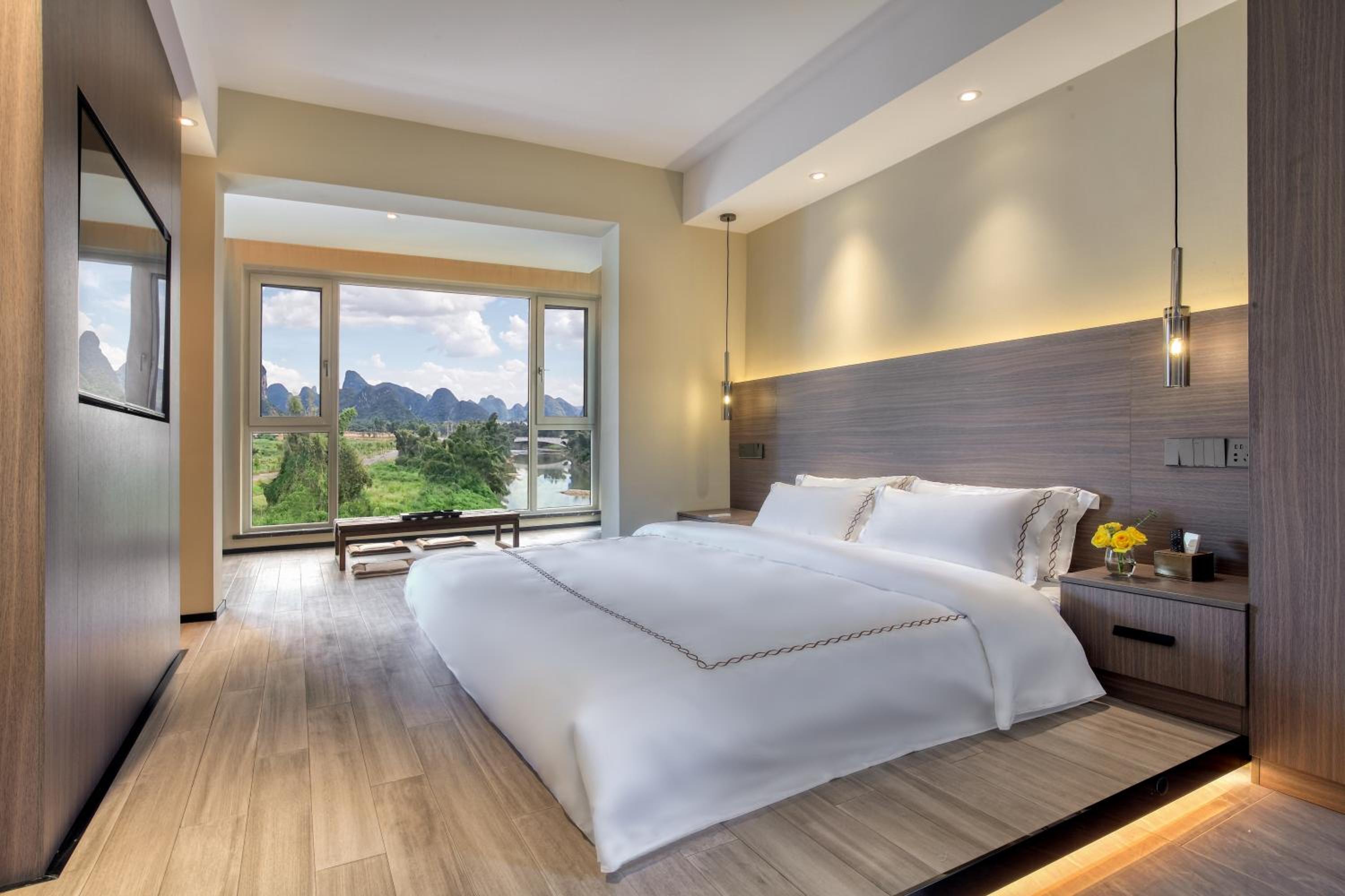 Guilin Yangshuo Waterhouse River View Villa