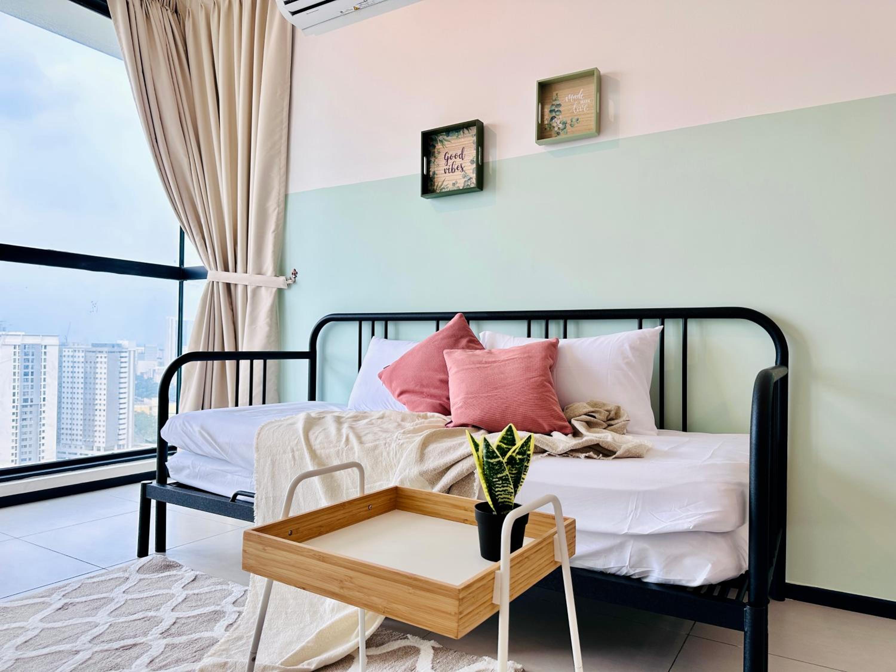 Urban Suites Homestay WL COSY photo 3