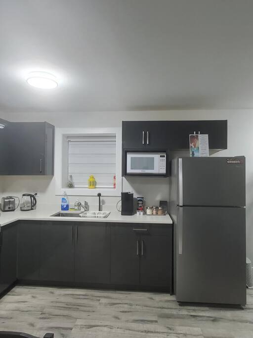 Lux Modern 2BR Radiant Suite+Free Parking