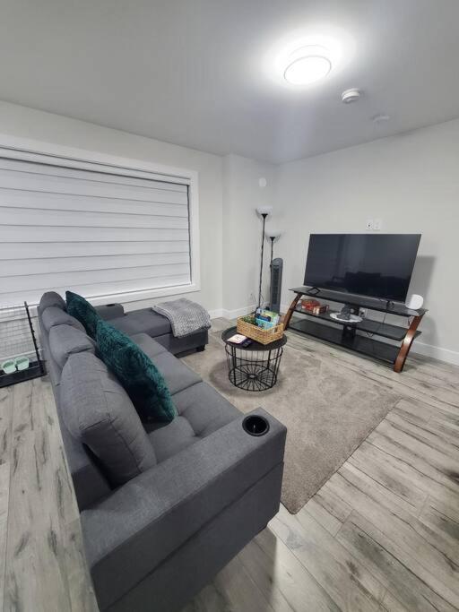 Lux Modern 2BR Radiant Suite+Free Parking