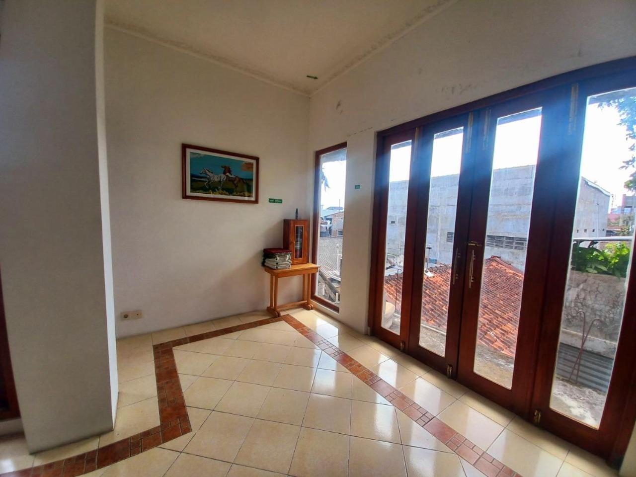 Homestay Jogja Samirono Dekat UNY by Simply Homy