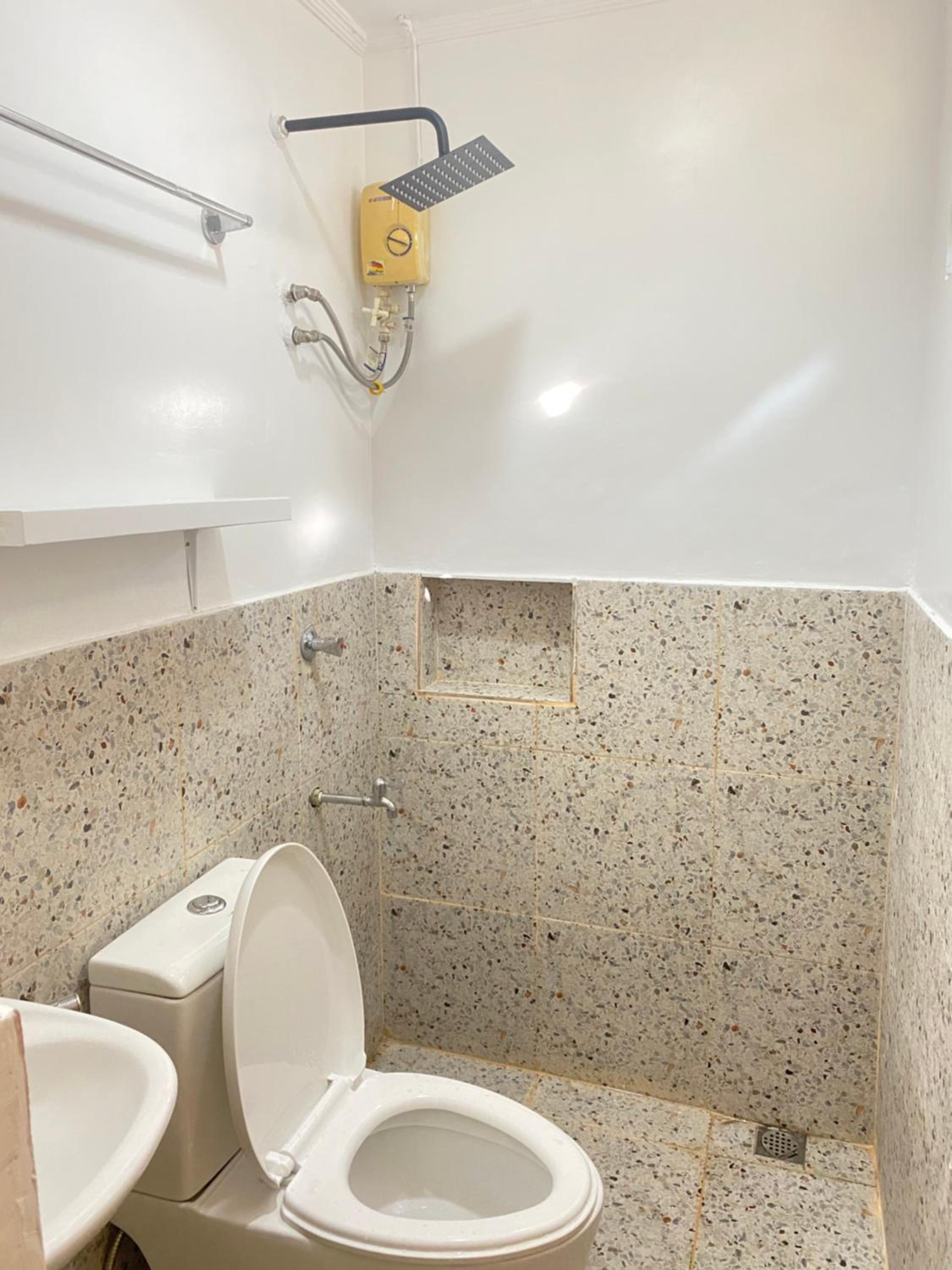 Vargas Apartelle