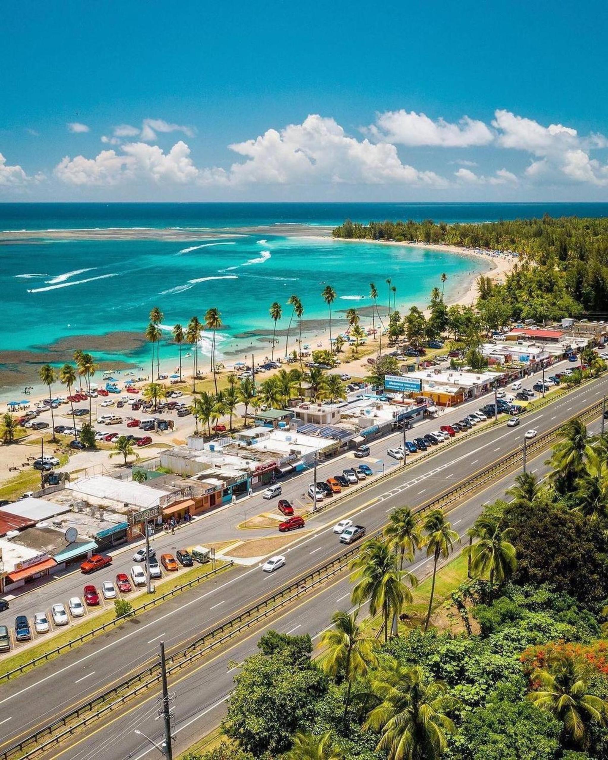Beachfront Bliss 2-Bedroom Condo in Luquillo, Puerto Rico view 2