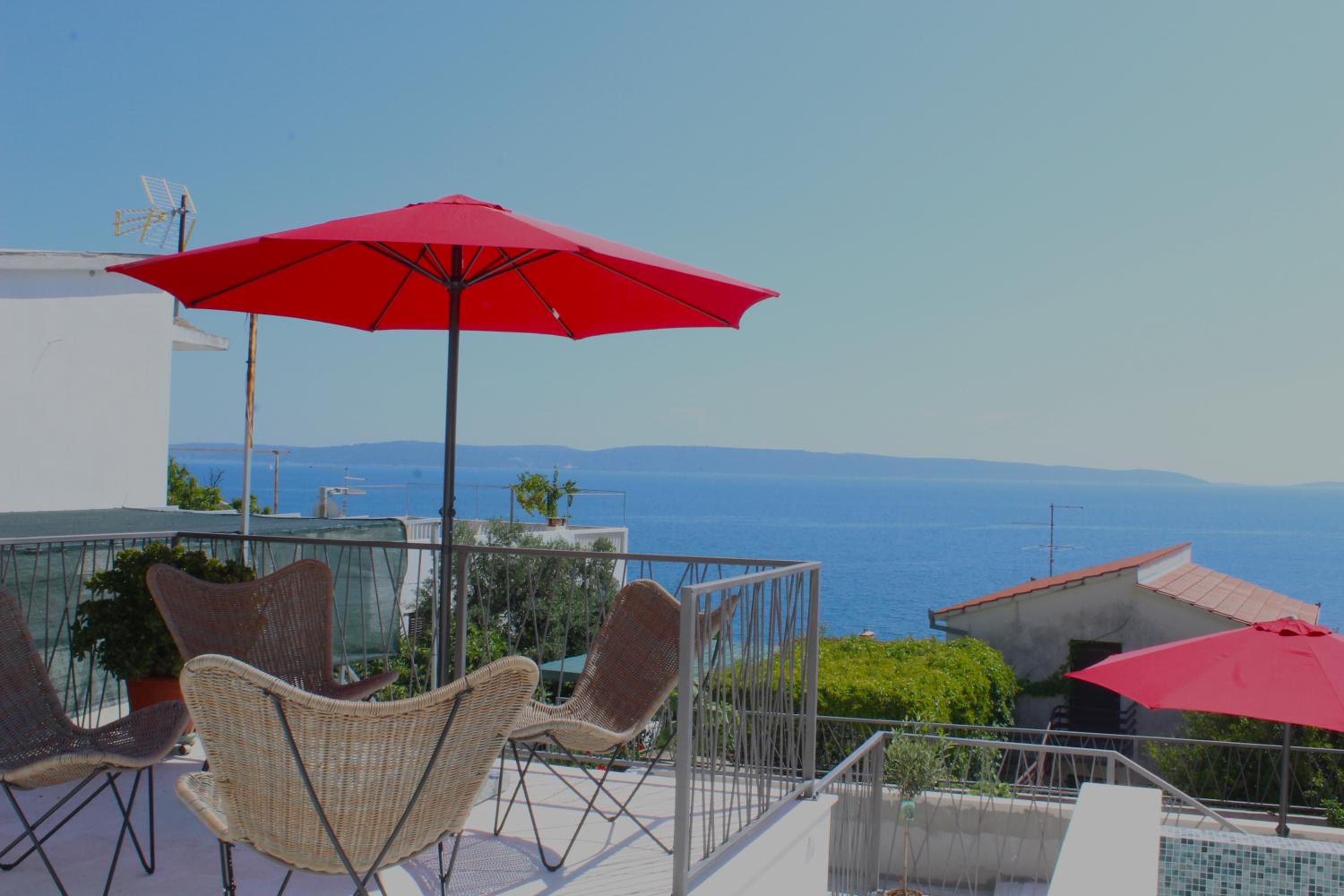 Stunning sea view apartment with infinity swimming pool a1