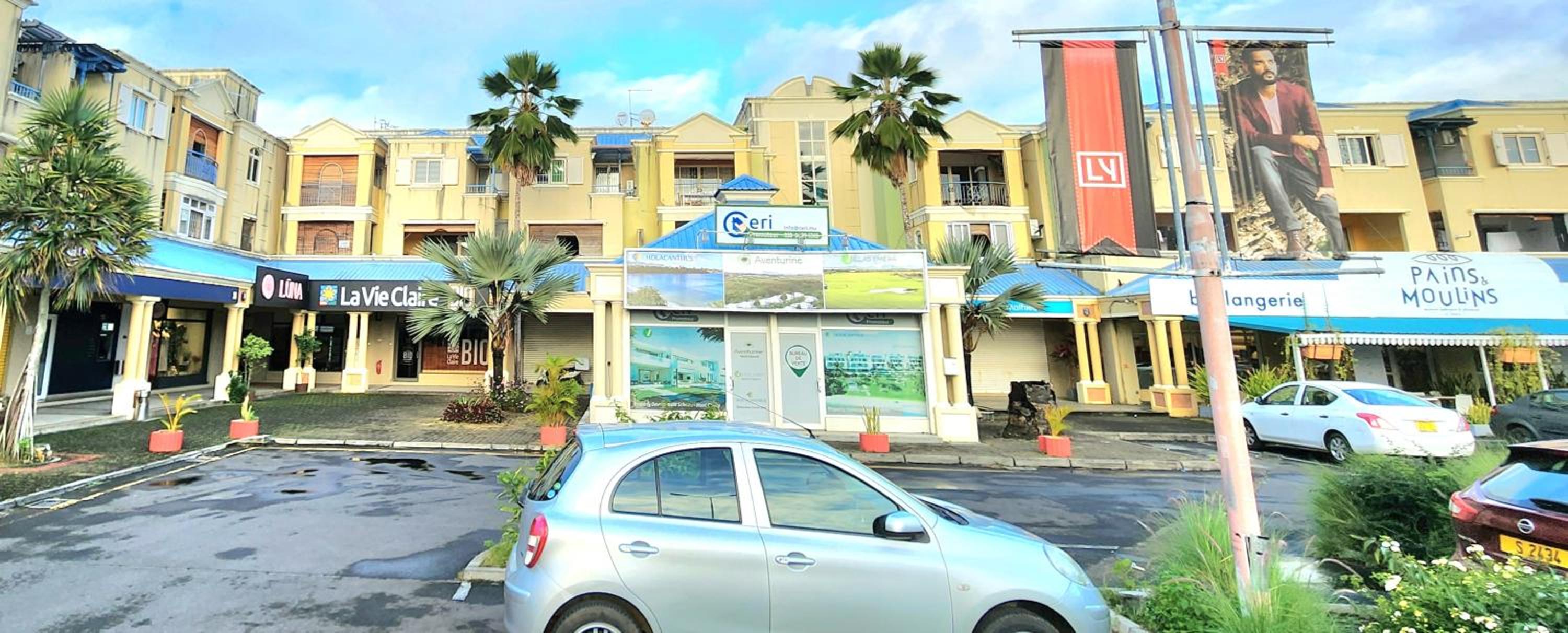 Richmond Hill Apartment, Grand-Bay view 2