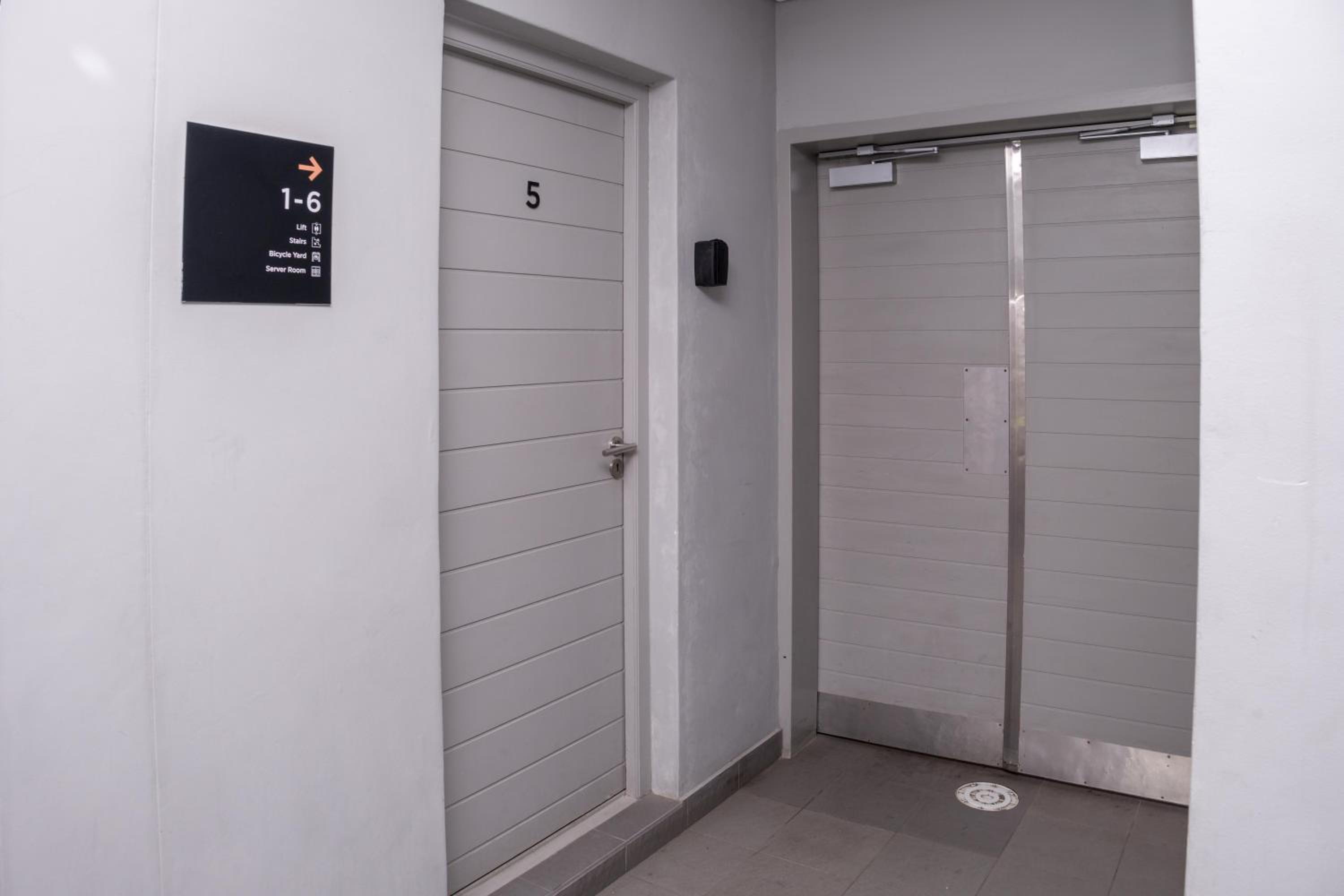 Stylish Studio Stellenbosch - Airconditioned view 5