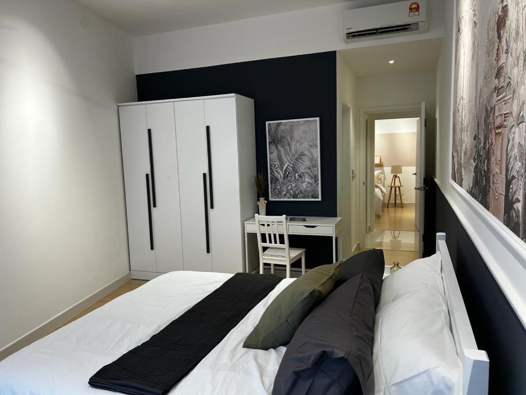 THE EDEN HomeSuite @ CONTINEW RESIDENSI 5 MINS WALK TO MRT