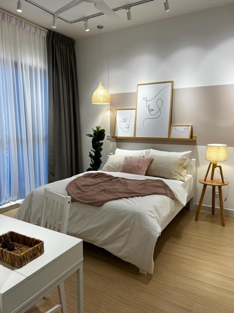 THE EDEN HomeSuite @ CONTINEW RESIDENSI 5 MINS WALK TO MRT