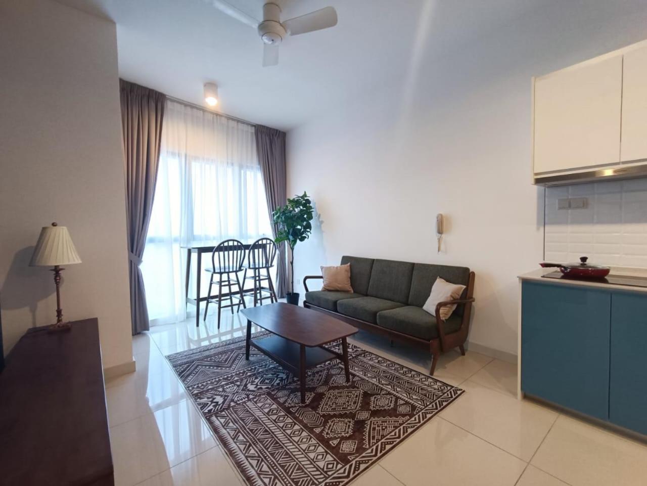 THE EDEN HomeSuite @ CONTINEW RESIDENSI 5 MINS WALK TO MRT