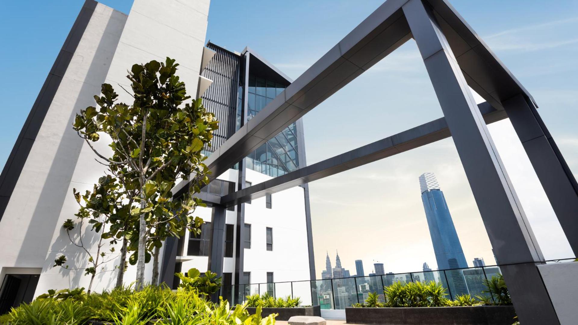 THE EDEN HomeSuite @ CONTINEW RESIDENSI 5 MINS WALK TO MRT