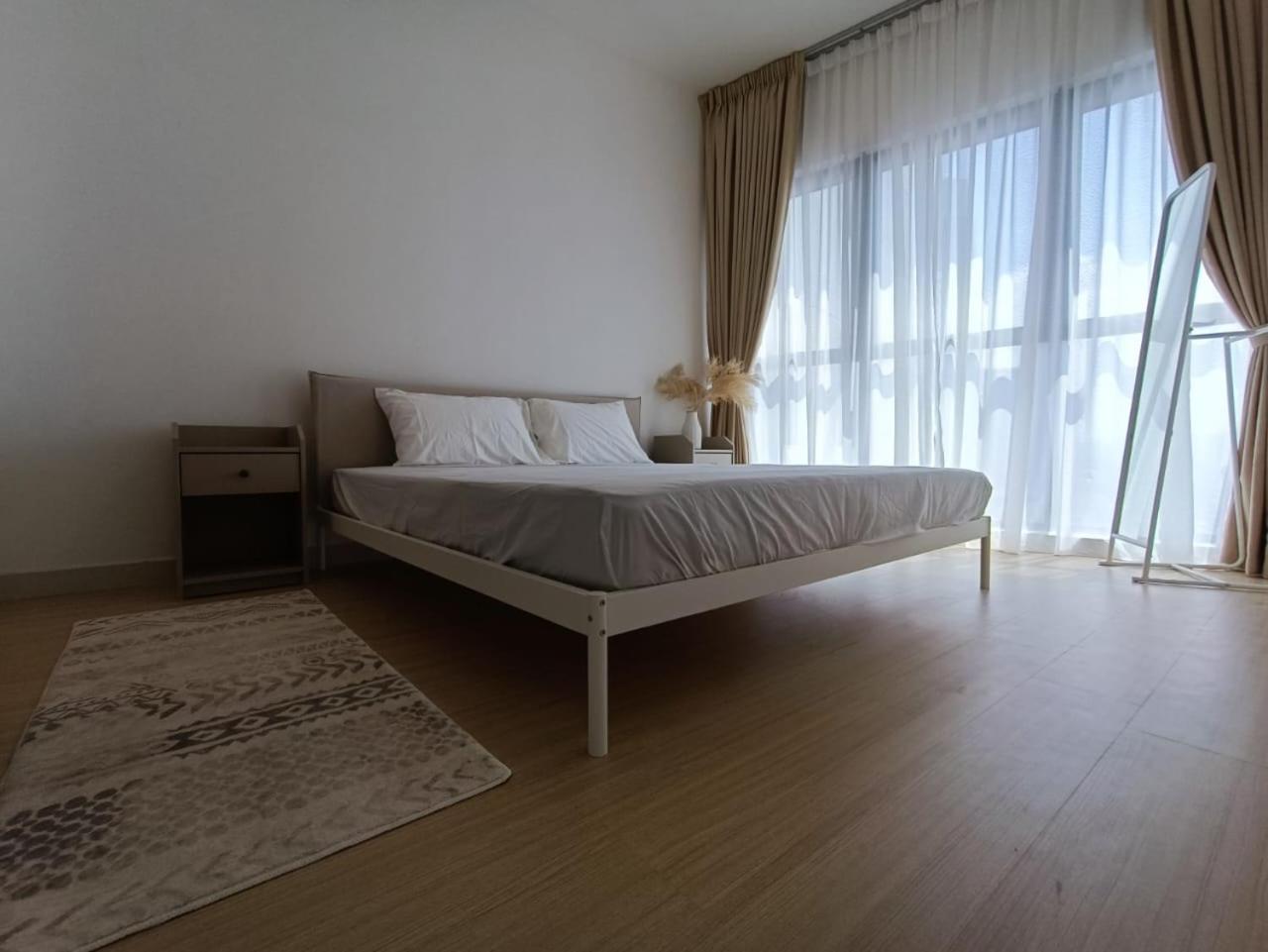 THE EDEN HomeSuite @ CONTINEW RESIDENSI 5 MINS WALK TO MRT