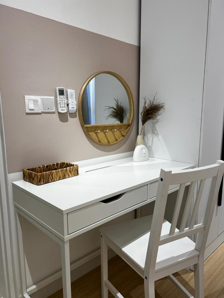 THE EDEN HomeSuite @ CONTINEW RESIDENSI 5 MINS WALK TO MRT
