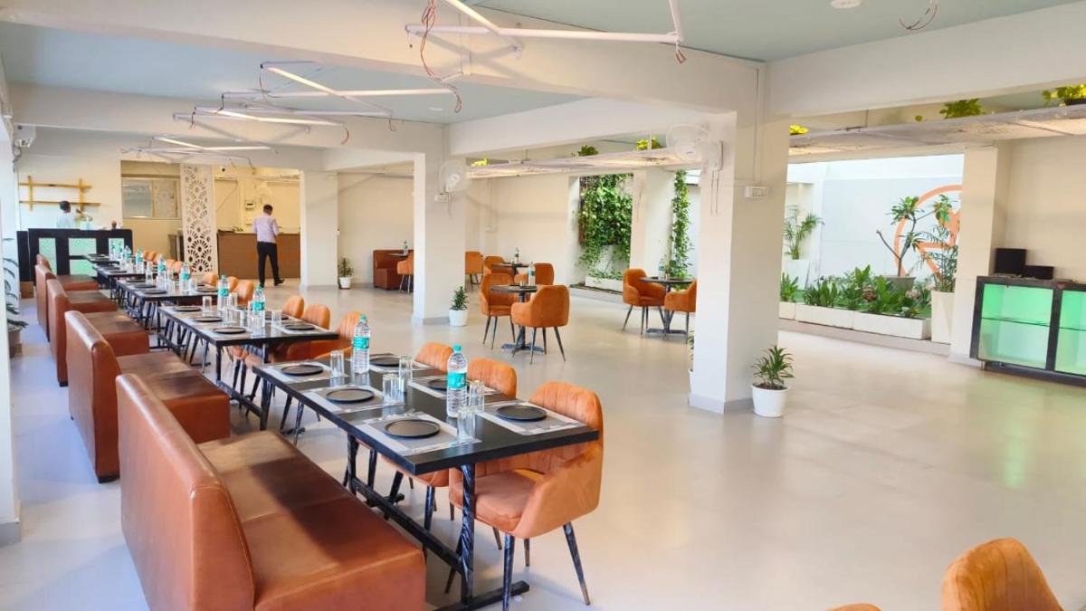 restaurant