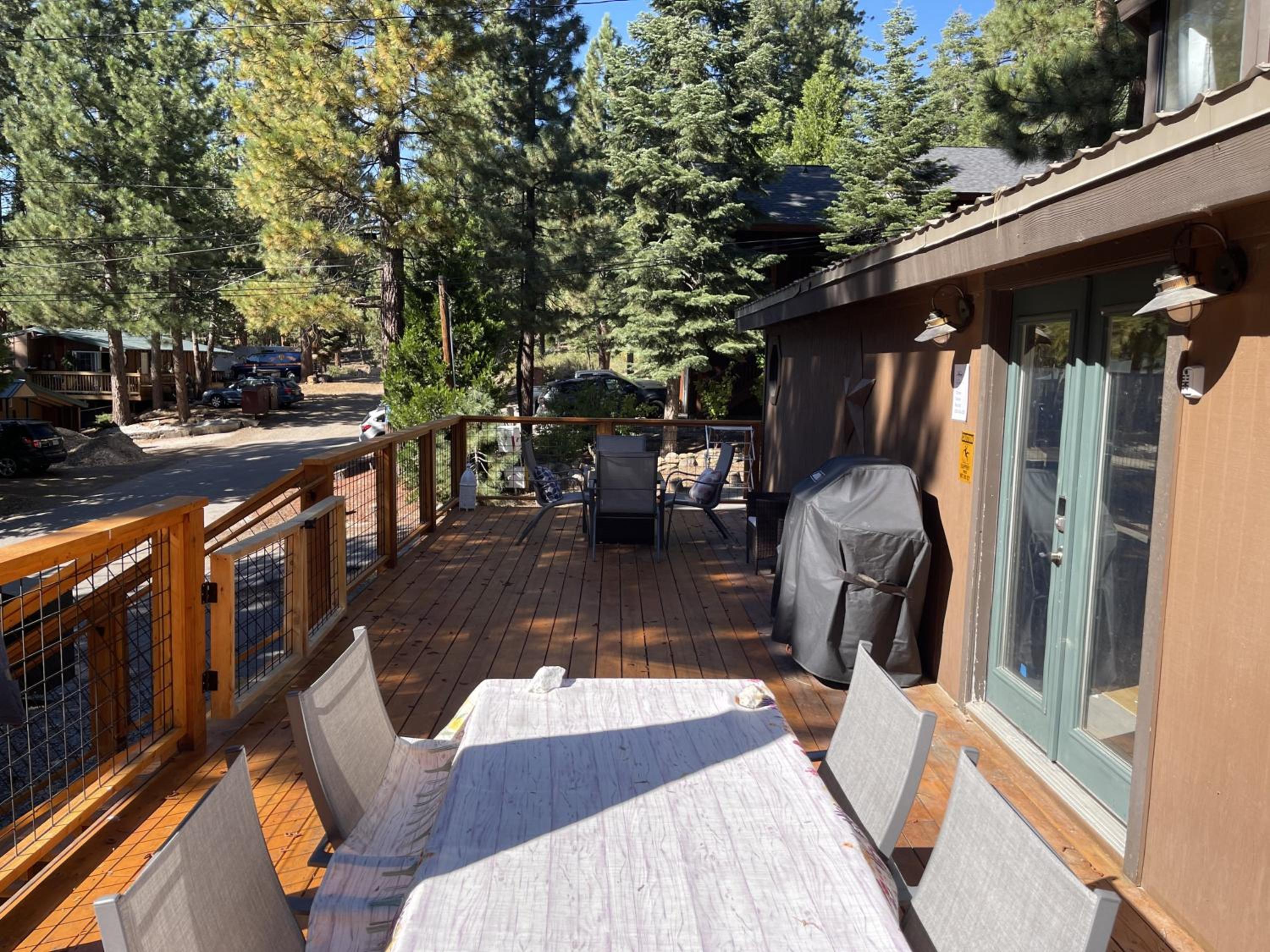 Walking Distance To The Lake And Beach! view 2