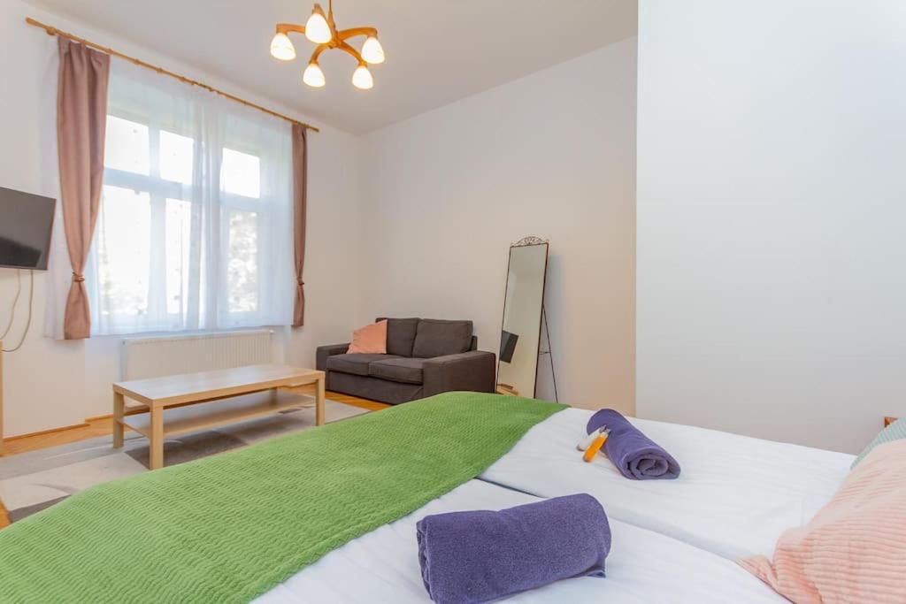 Bartók Boulevard Apartment by NW view 5
