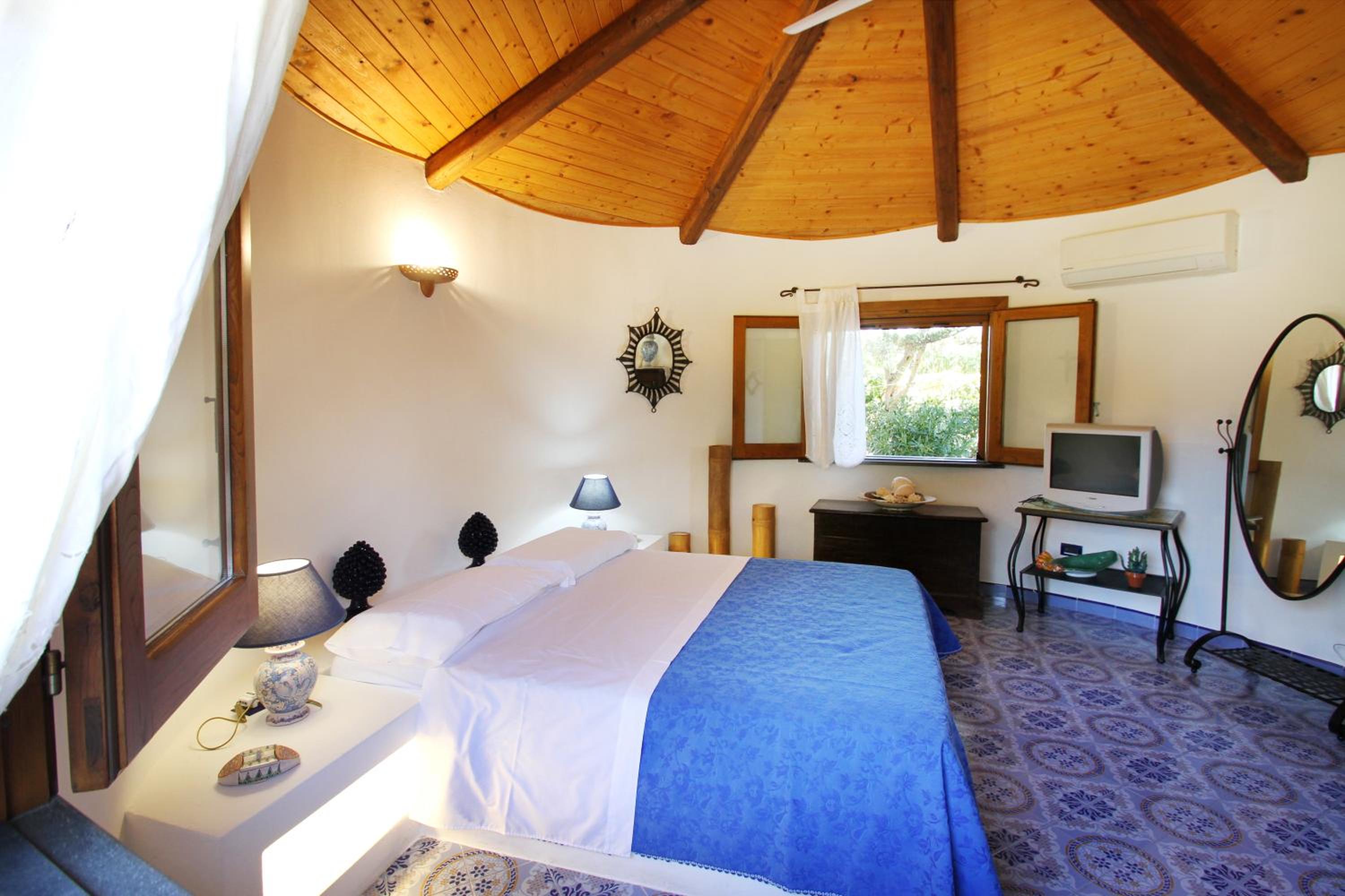 BOUTIQUE VILLA con accesso privato alla spiaggia view 2