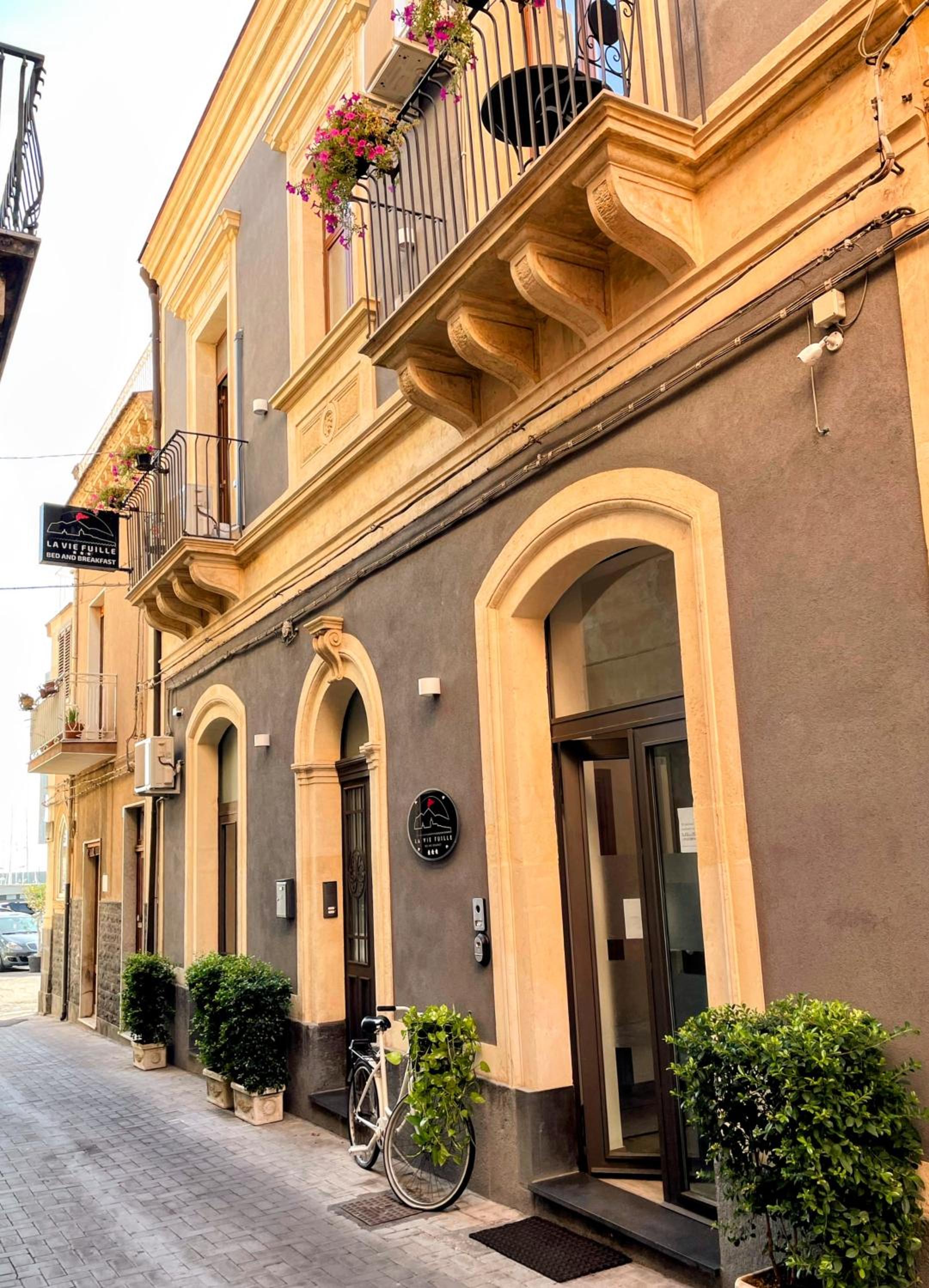 La Vie Fuille Bed and Breakfast view 3