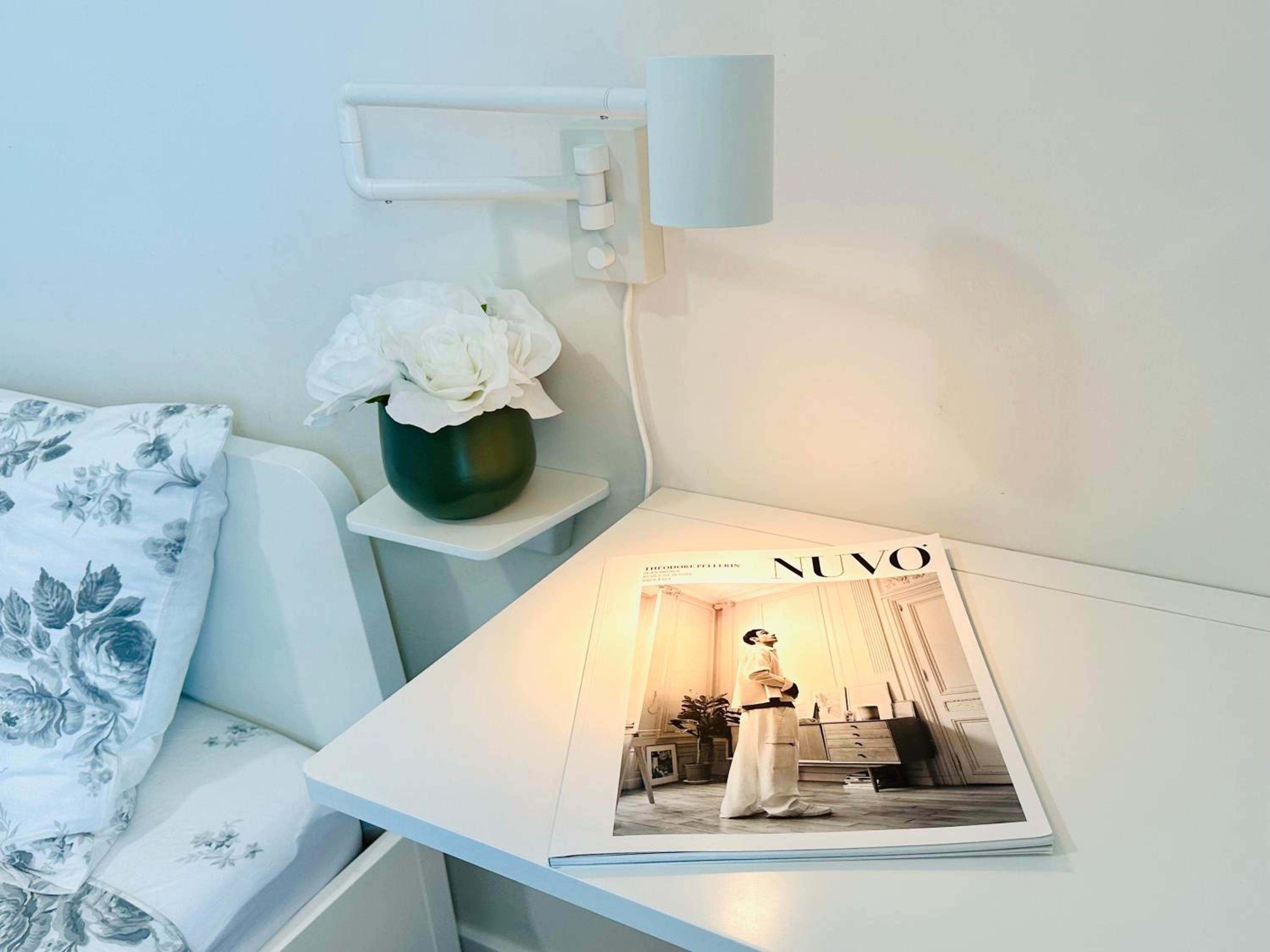 Vancouver Vacations - 2BR 1.5BA Full Kitchen Private Guest House - Free Parking - Central Location - Property Image 2