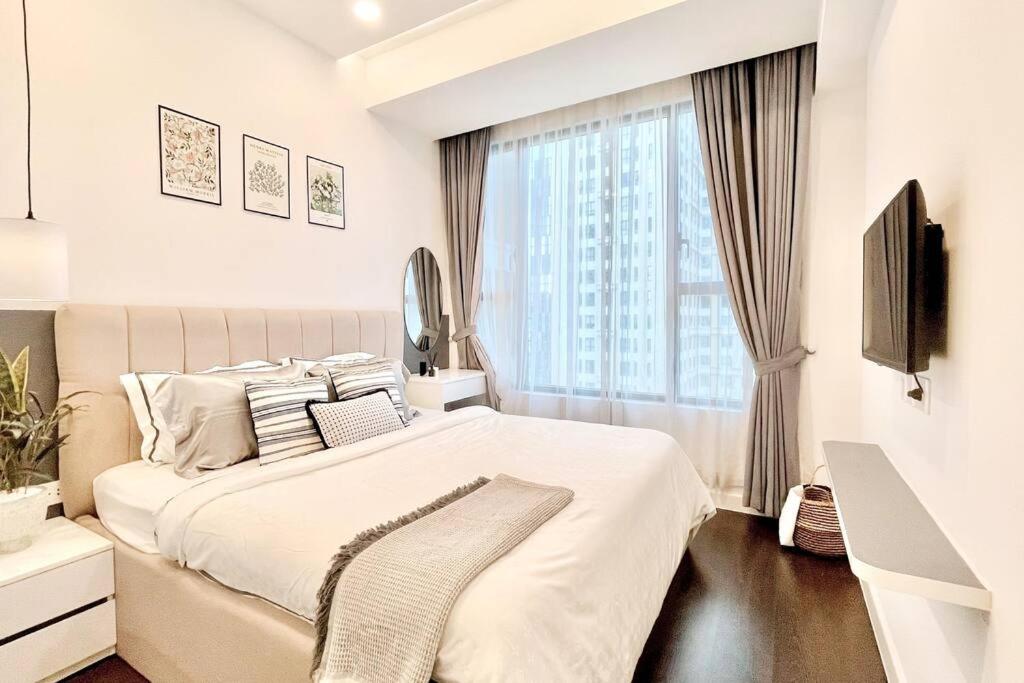 Stunning View/Urban Stylish_Saigon Jardin Chambre at Tresor Building