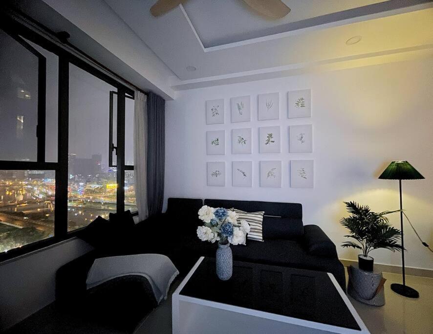 Stunning View/Urban Stylish_Saigon Jardin Chambre at Tresor Building