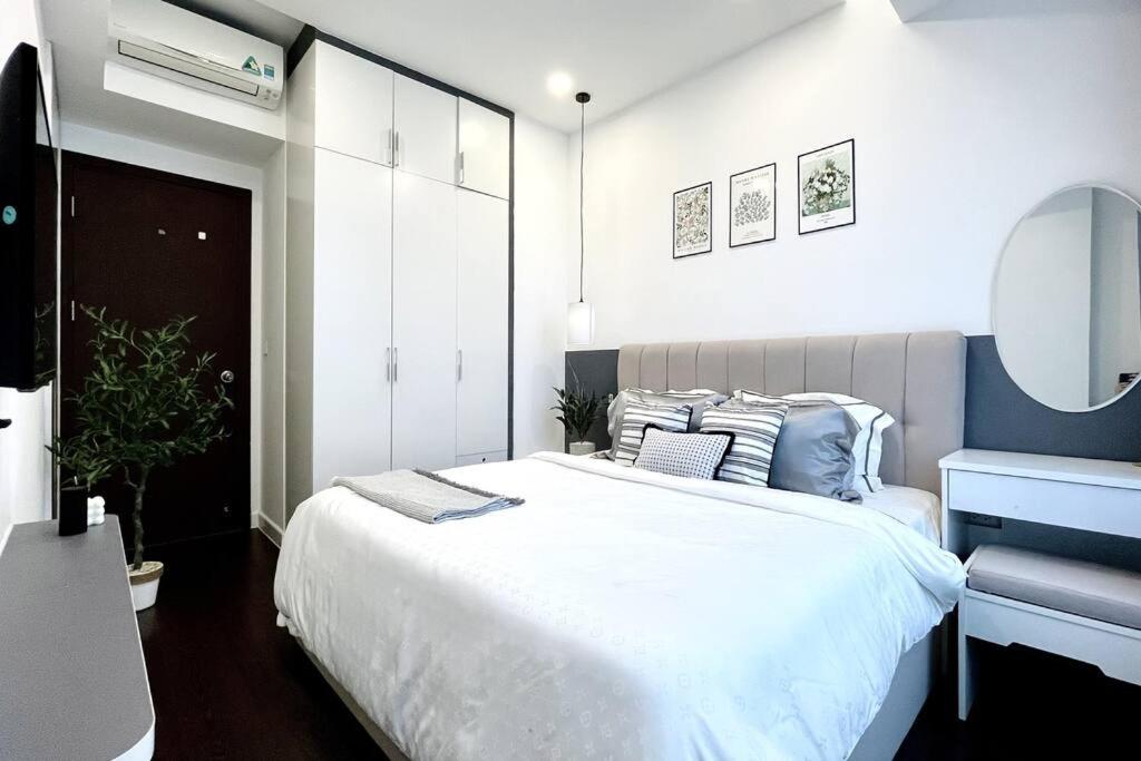 Stunning View/Urban Stylish_Saigon Jardin Chambre at Tresor Building