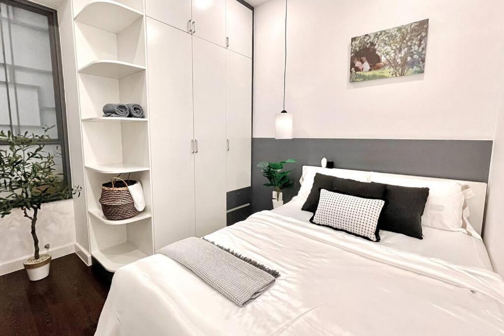 Stunning View/Urban Stylish_Saigon Jardin Chambre at Tresor Building