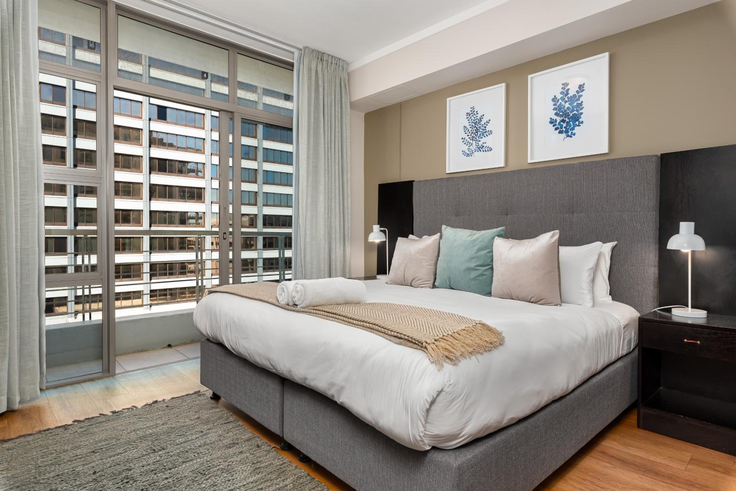 Icon Apartments
