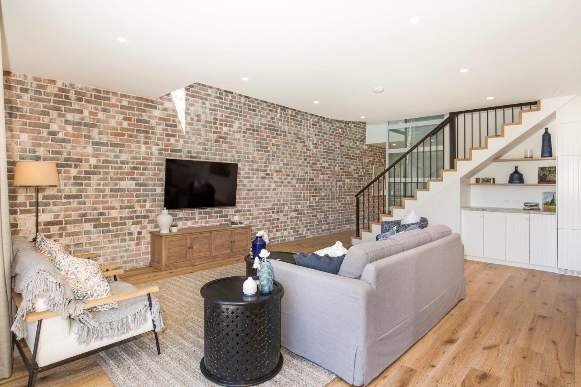 Camellia - Pet Friendly - 3 Min Walk to Centre of Berry