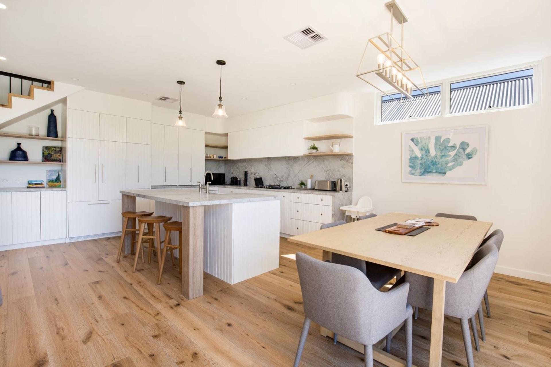 Camellia - Pet Friendly - 3 Min Walk to Centre of Berry