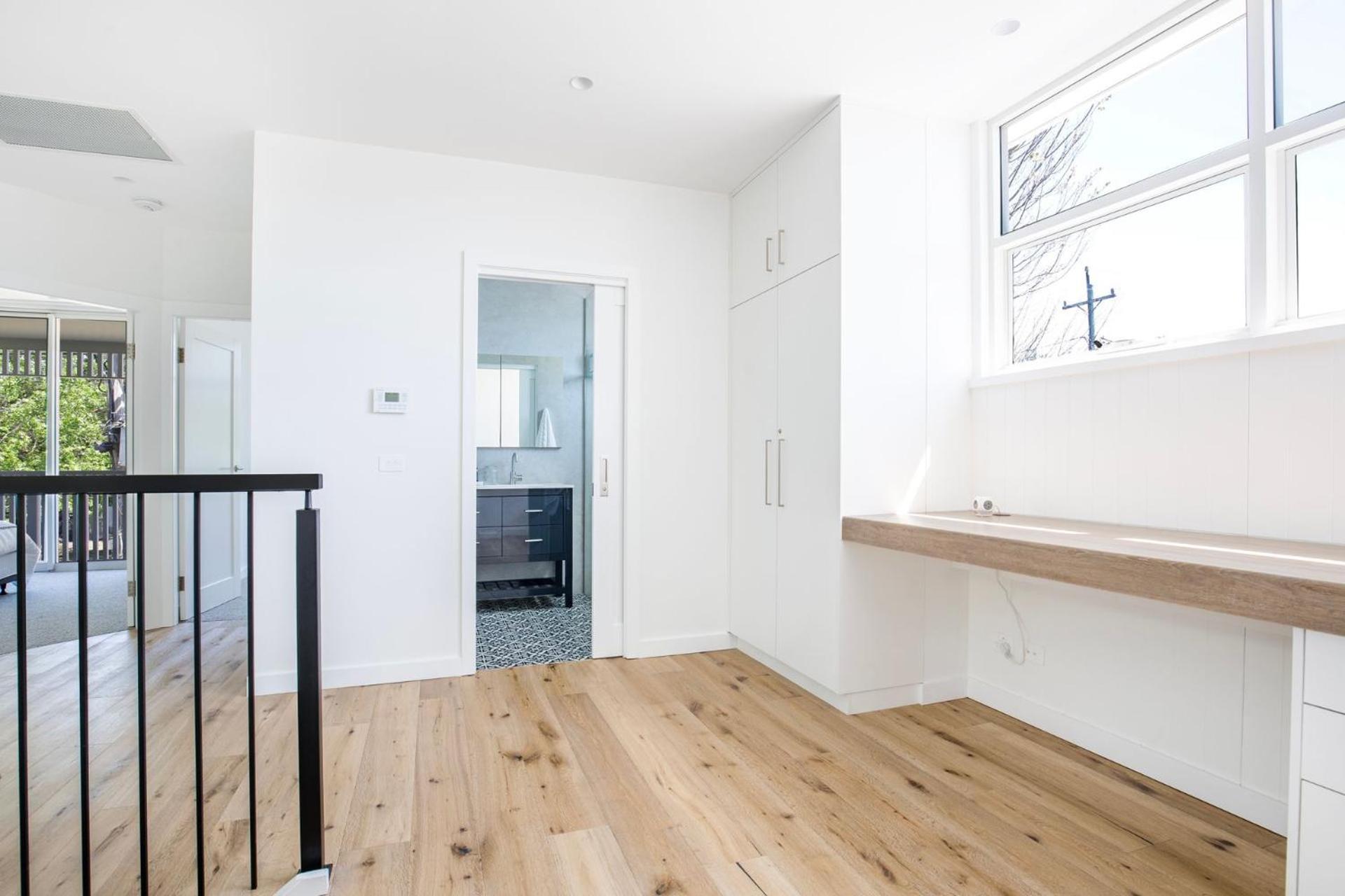 Camellia - Pet Friendly - 3 Min Walk to Centre of Berry