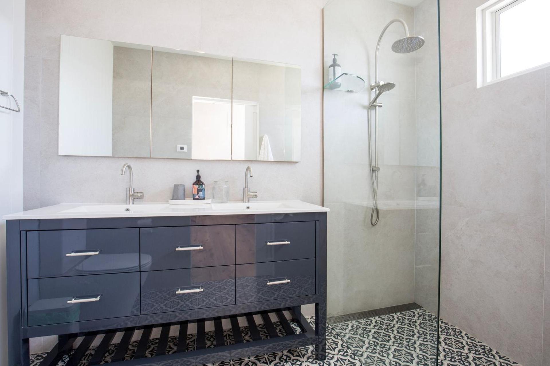 Camellia - Pet Friendly - 3 Min Walk to Centre of Berry