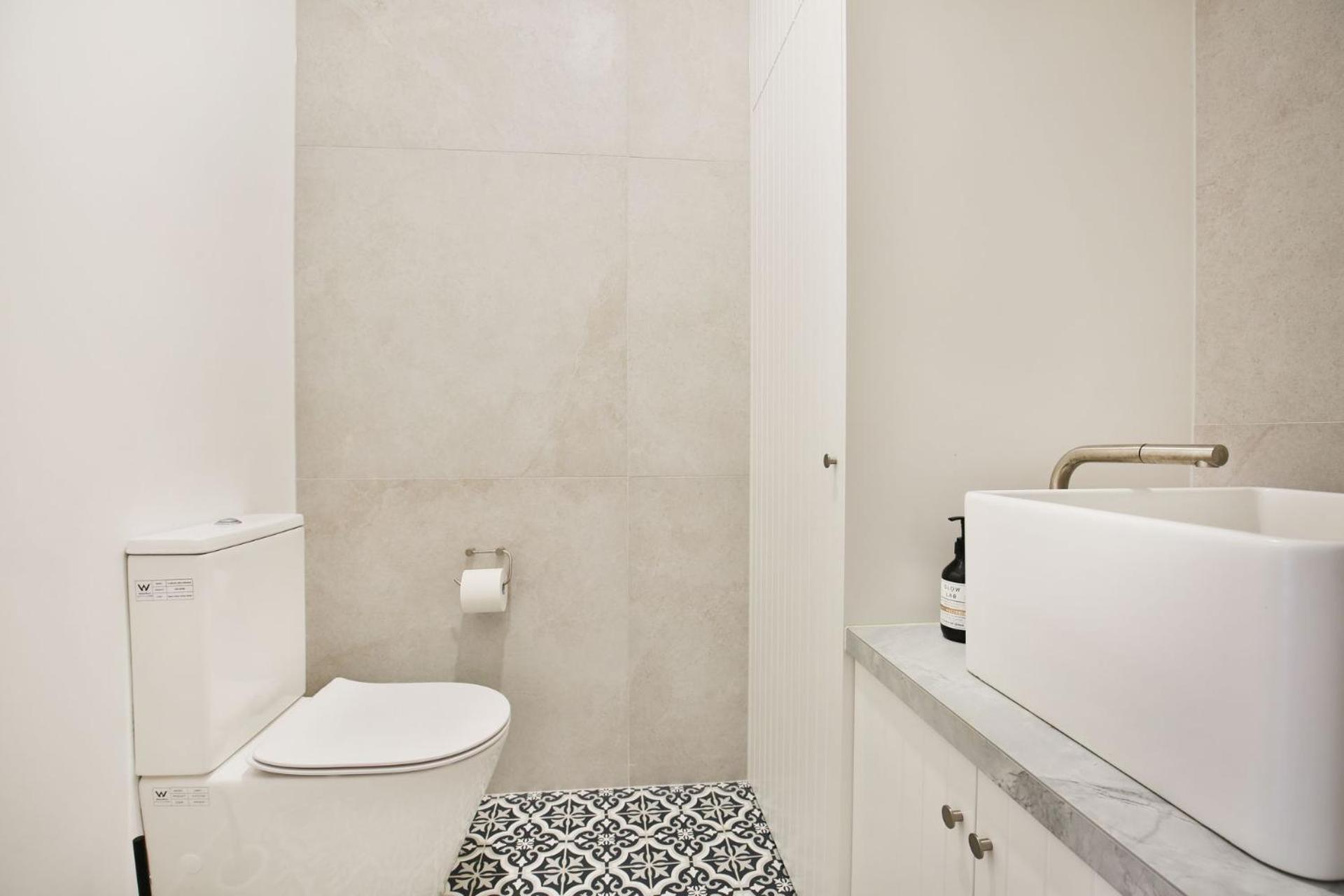 Camellia - Pet Friendly - 3 Min Walk to Centre of Berry
