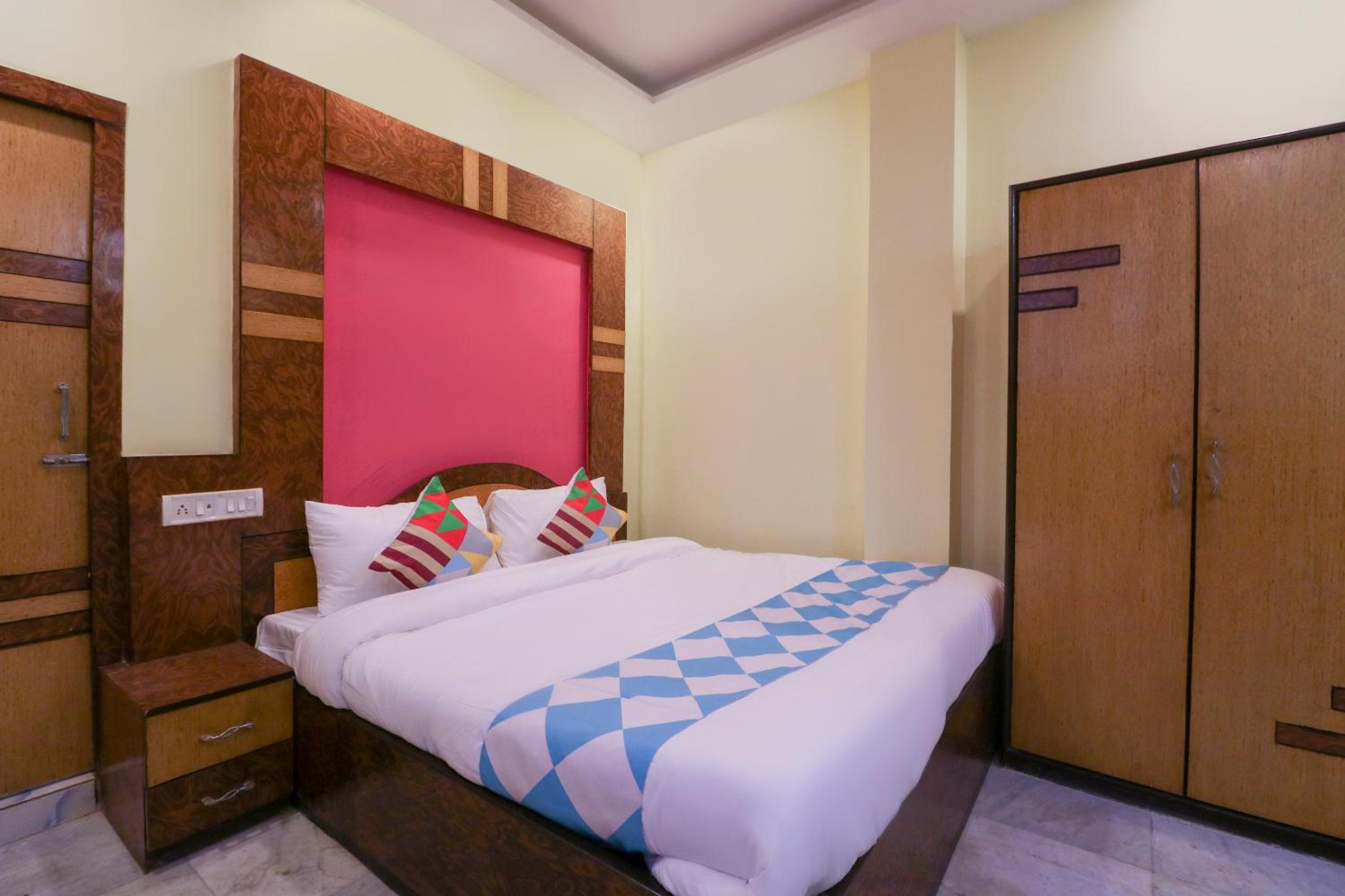 Super Hotel O Home Cozy Studio Collage Square Hotel Maya International Near St. Thomas's Church view 2