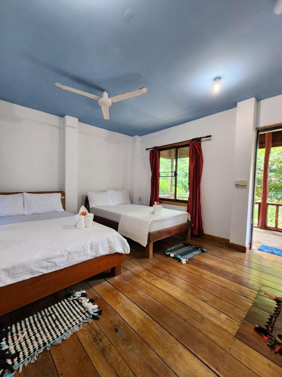 Sweet Jungle Bungalows view 3