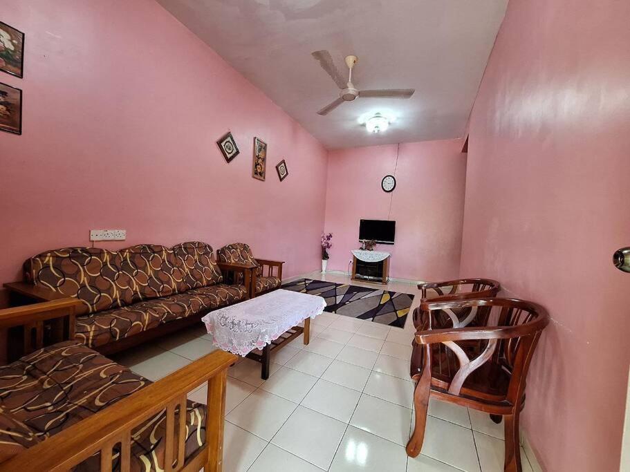 Muslim Homestay Izzah photo 1