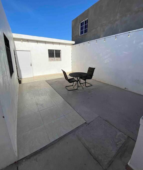 Linda Casa Blanca