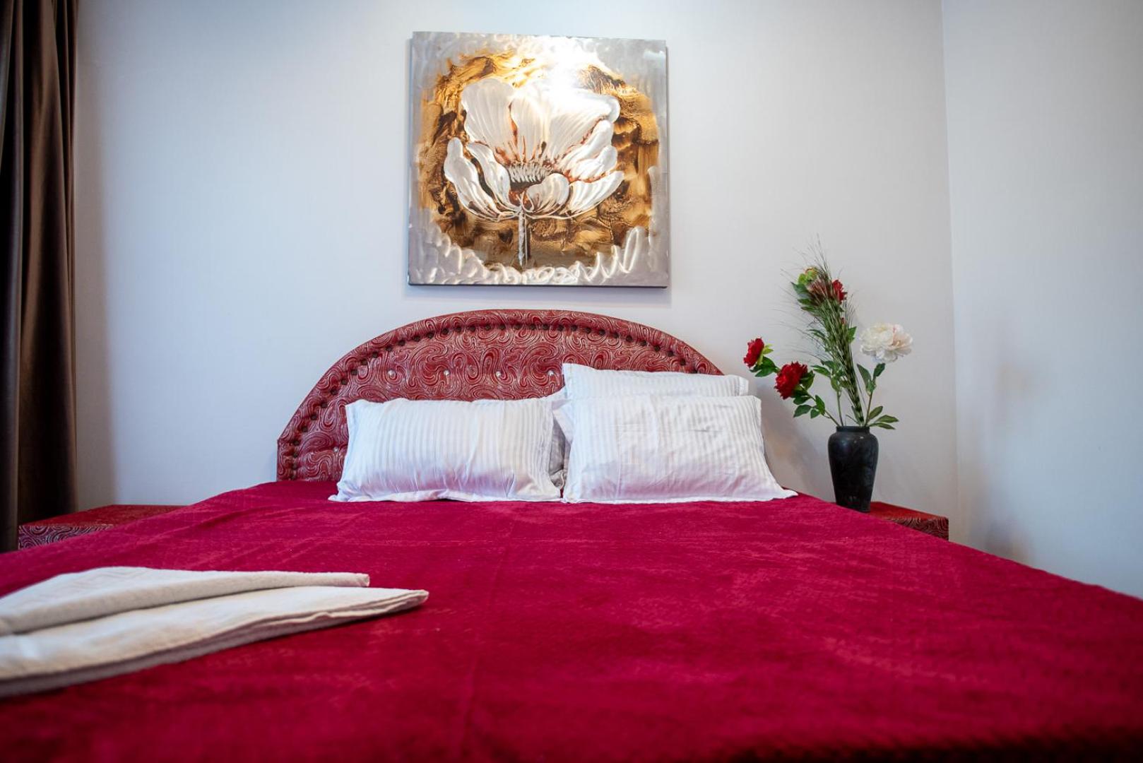 5 Bedrooms Luxury Apartment Villa