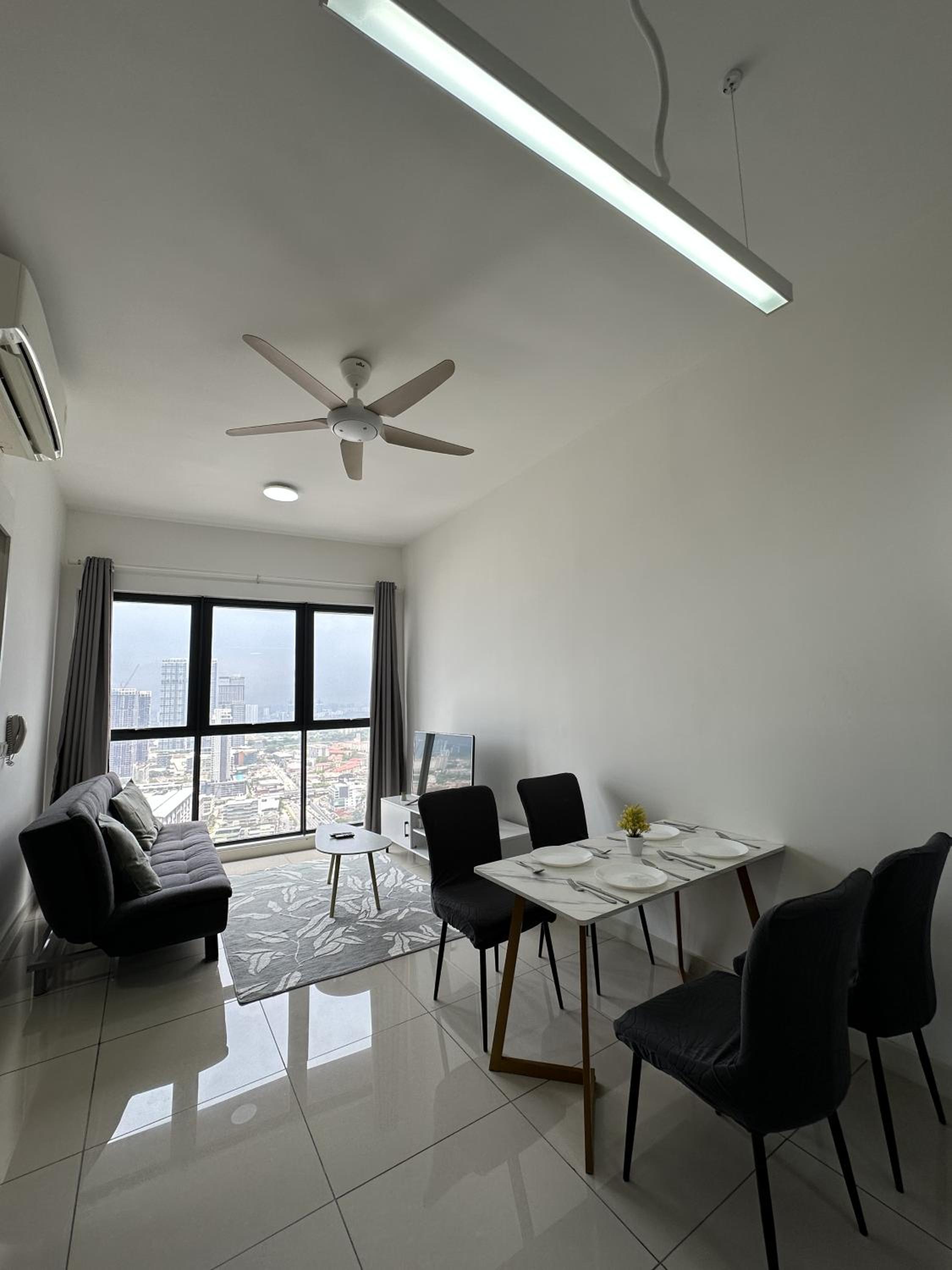 THE EDEN HomeSuite @ CONTINEW RESIDENSI 5 MINS WALK TO MRT
