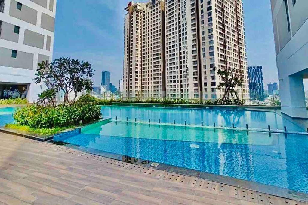 Free Pool&Gym_King bed_Spacious Rivergate Studio