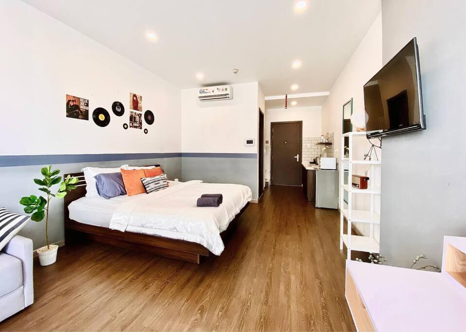 Free Pool&Gym_King bed_Spacious Rivergate Studio
