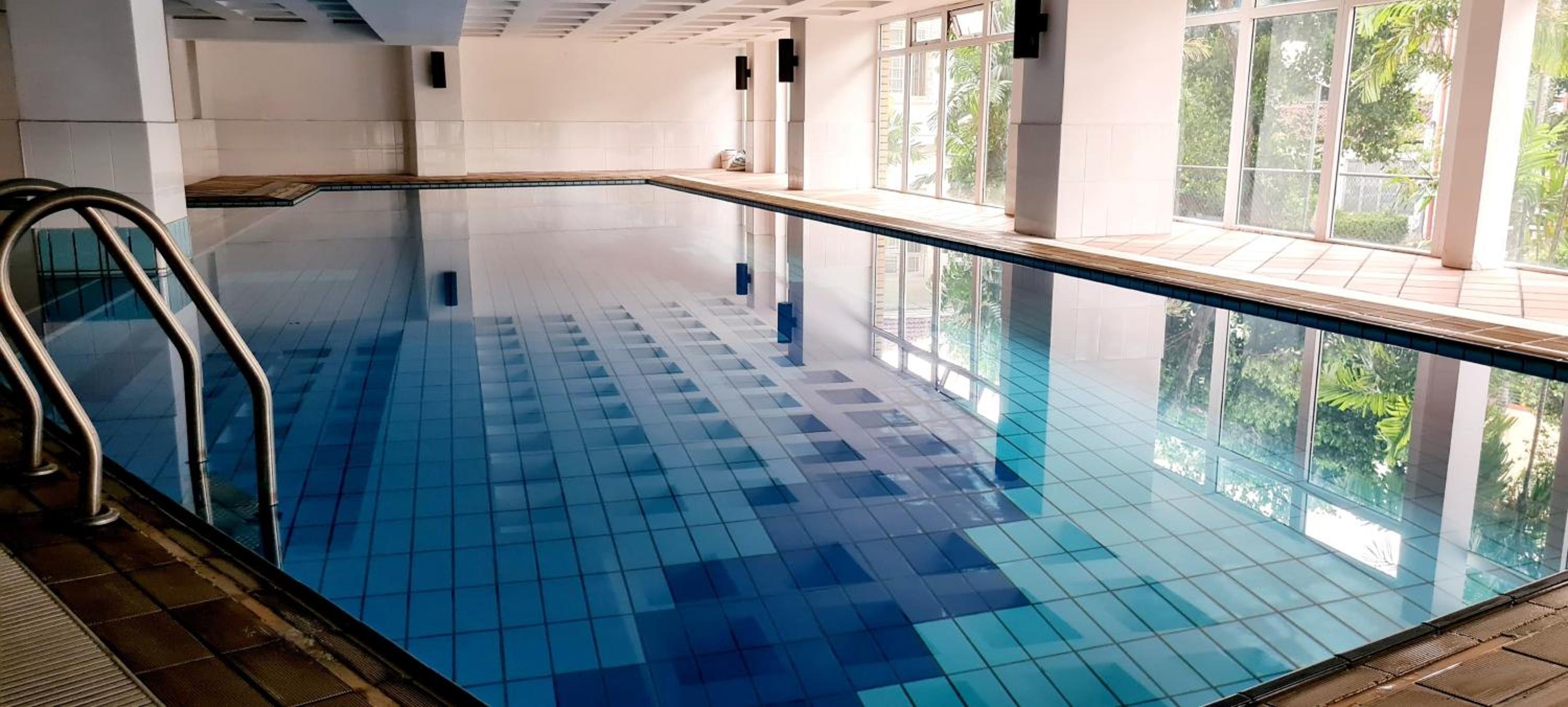 Colombo City 3 Bedroom Apartment with Pool Gym & Workdesk view 4