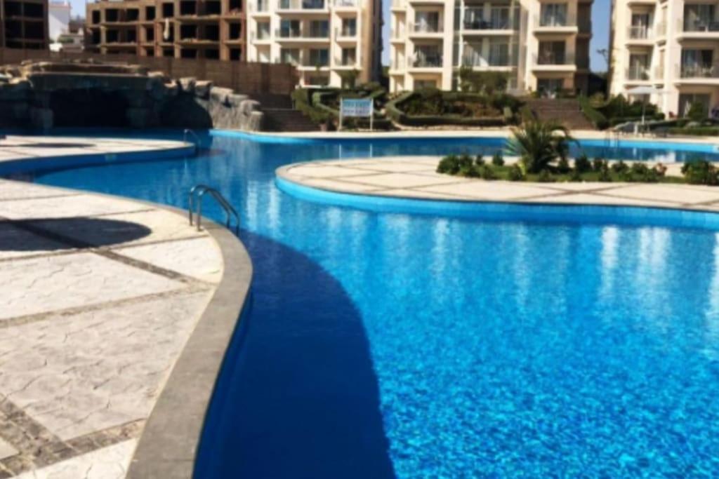 SUNNY BEACH resort apartment for rent in Montazah